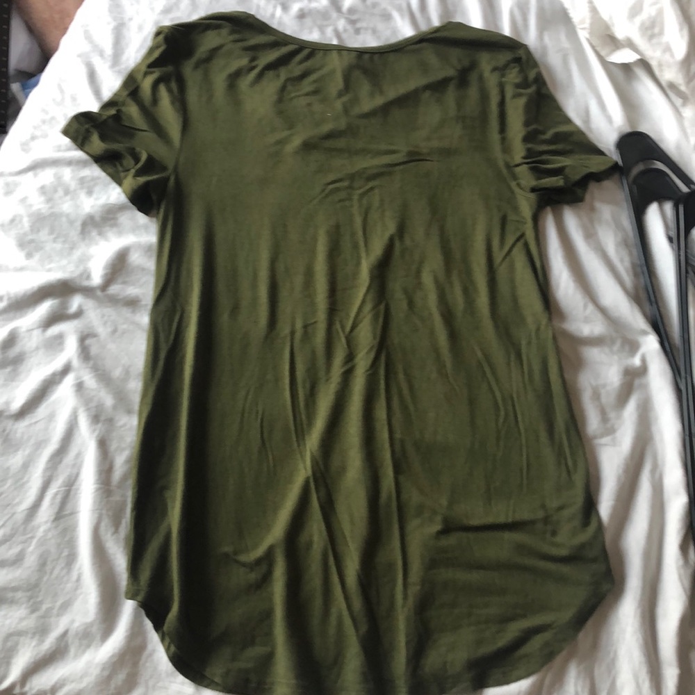 NWOT Criss Criss Detail Soft Short Sleeve Tee - Picture 5 of 5